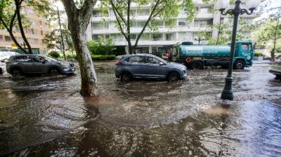 Más de 41 mil clientes sin luz en la RM: Metro cierra estaciones debido a las lluvias