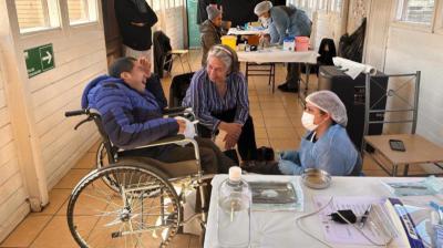 Operativo de podología benefició a 21 usuarios del programa de apoyos y cuidados en Quinchao