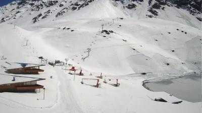 Aumentan a 4 los fallecidos tras avalancha cerca de centro de esquí en Los Andes: hay lesionados