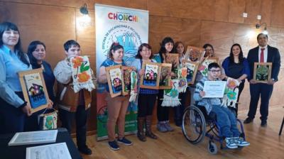 Realizan cierre de taller de telar y fieltro con participación de usuarios de la Oficina de Discapacidad de Chonchi