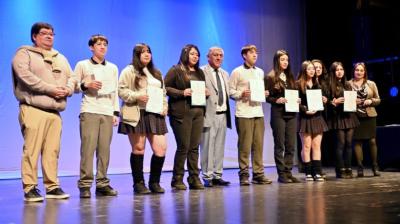 Castro reconoce a tutoras del programa que brinda alojamiento a más de 121 estudiantes